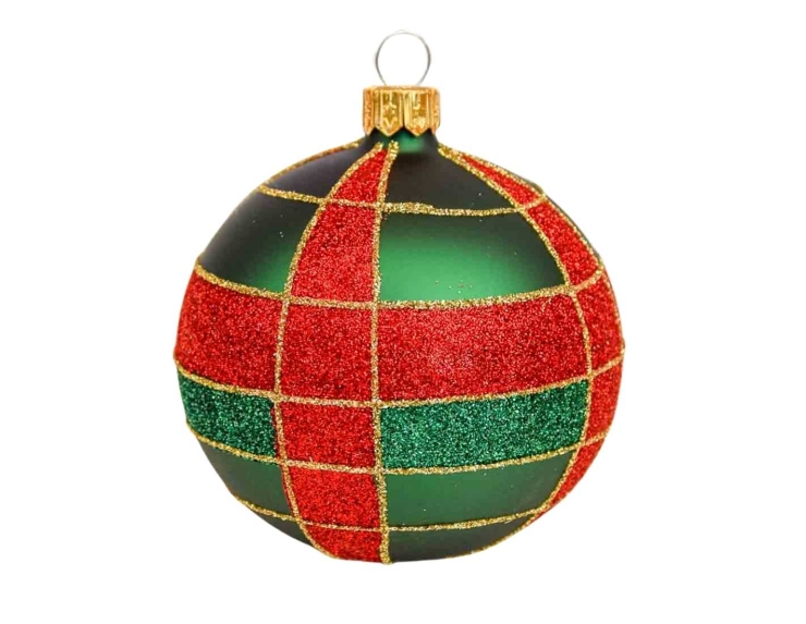 Boule de Noël verte mate en verre, décor tartan en paillettes rouges et vertes, lignes dorées peintes à la main. Diamètre : 8cm